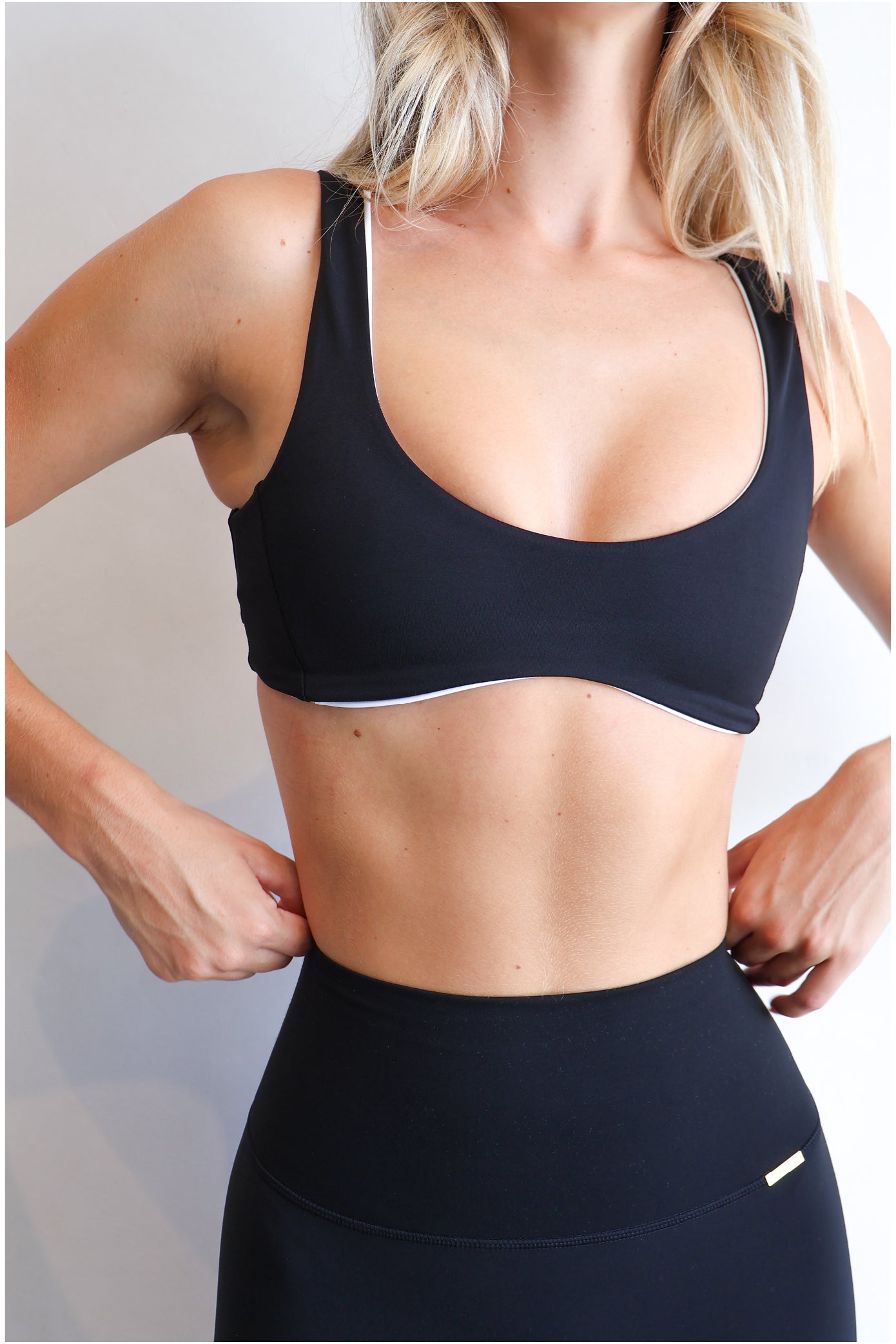Diaz Bralet - Black White