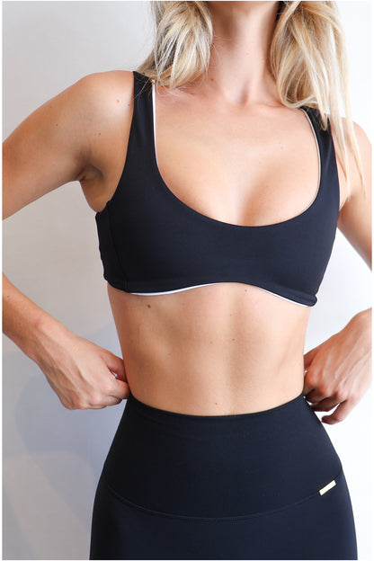 Diaz Bralet - Black White
