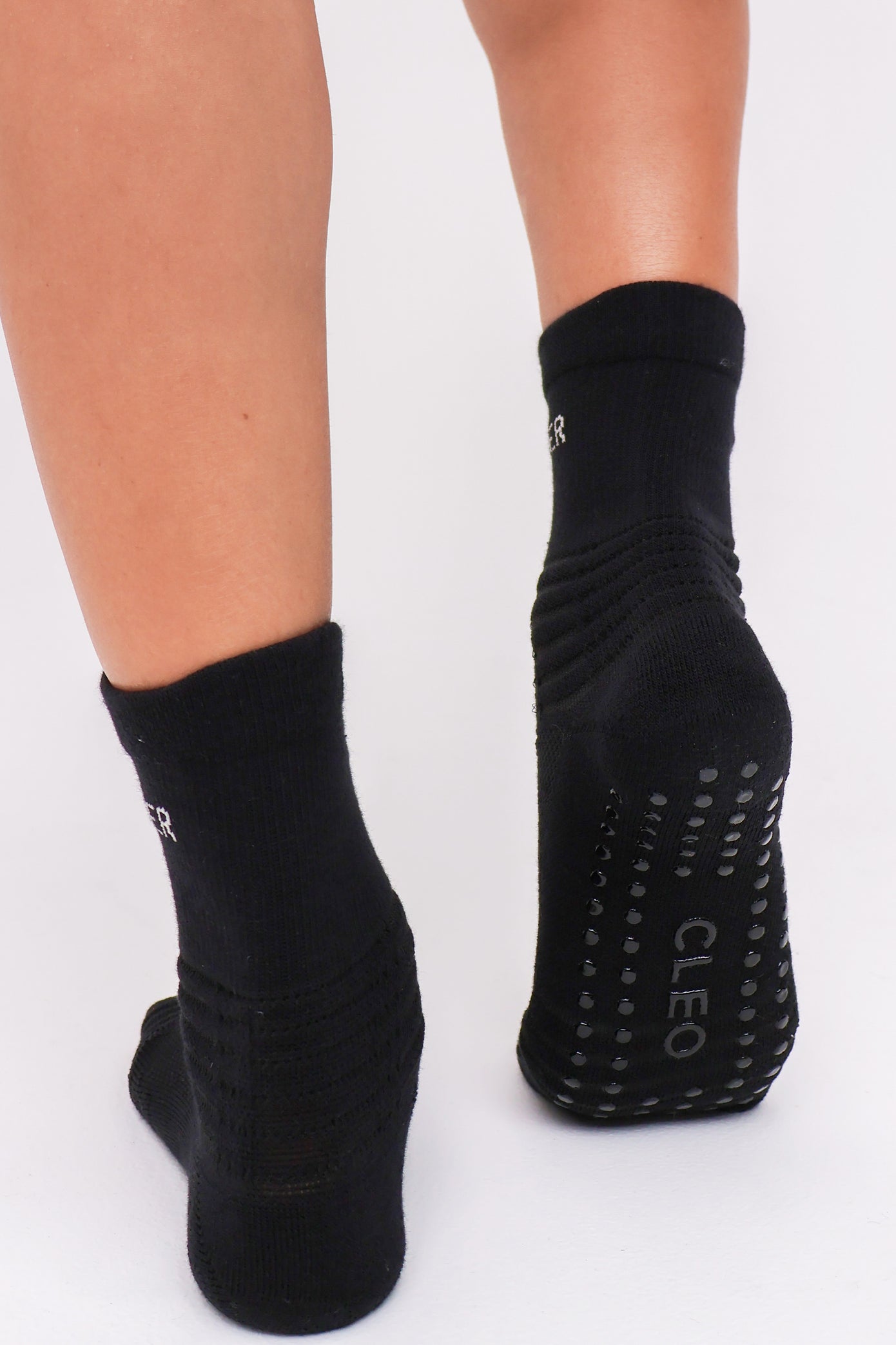Grip Socks 2 Pack - Crew - Black / White