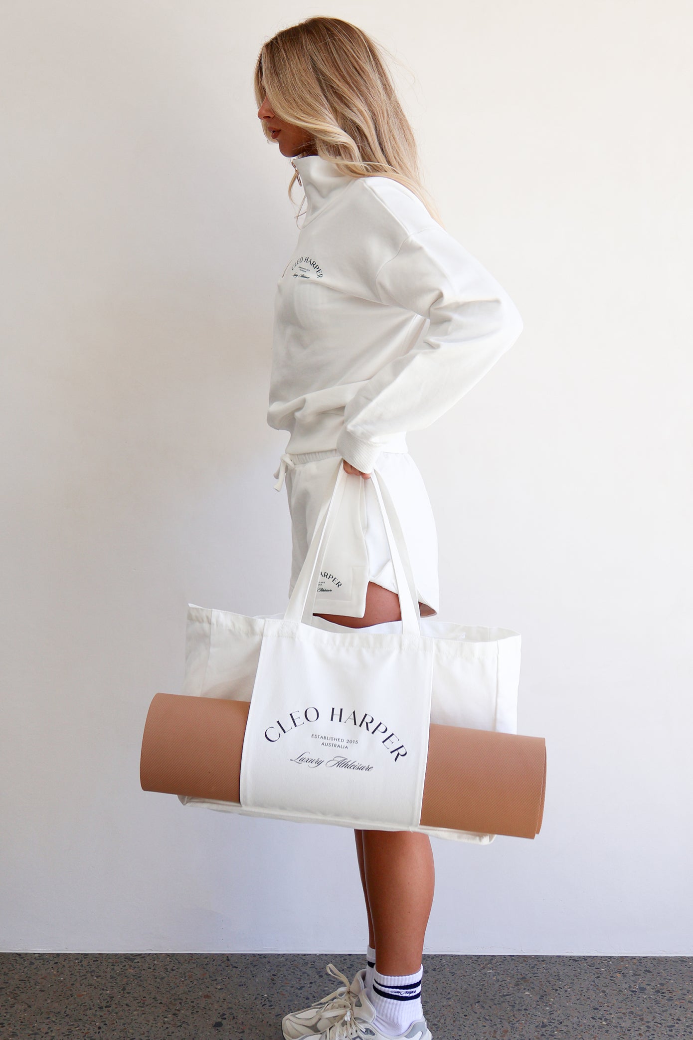 Theory Short - Ivory