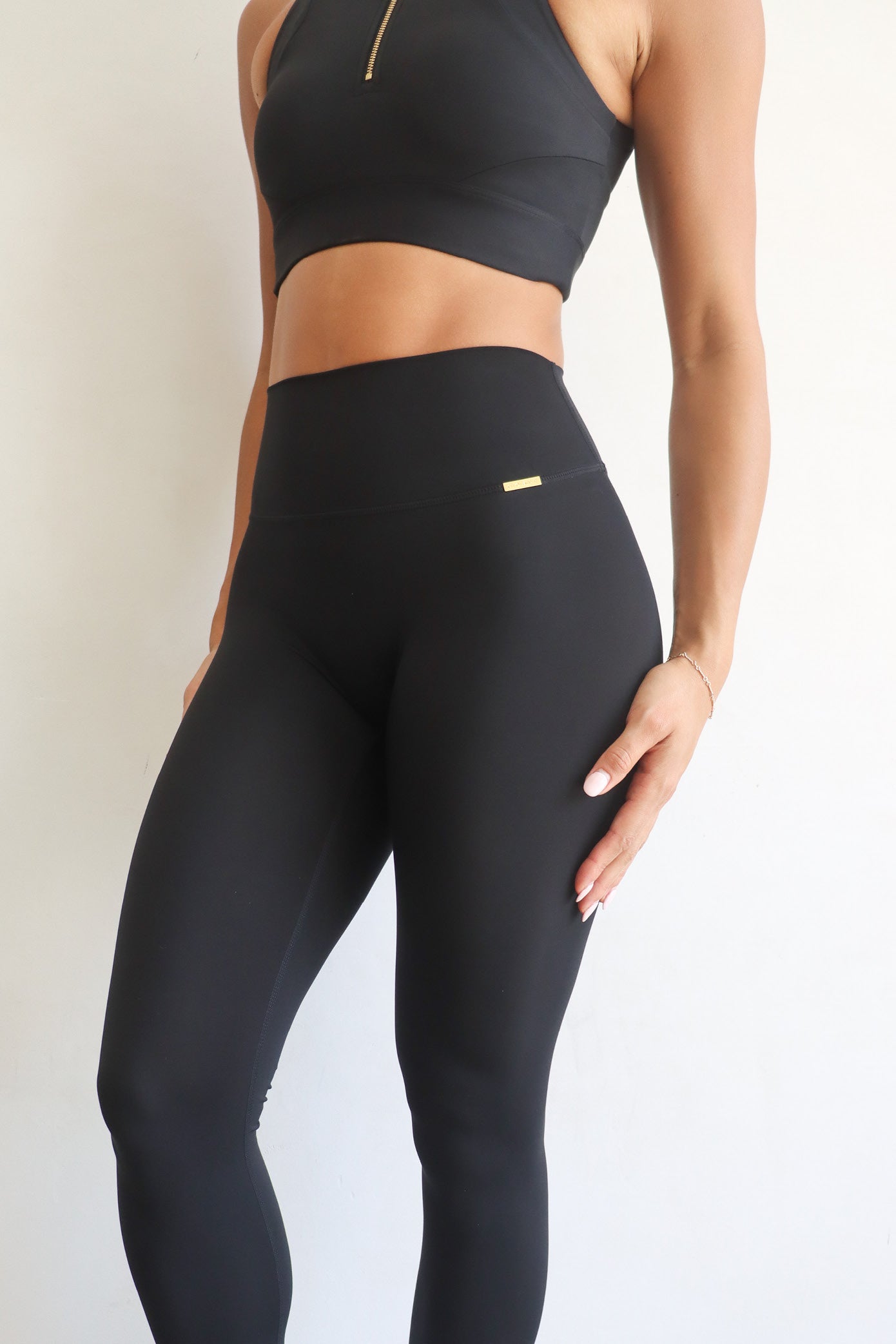 Form Legging - Black - Cleo Harper