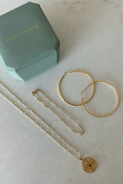 Que Pendant & Necklace - Gold - Cleo Harper